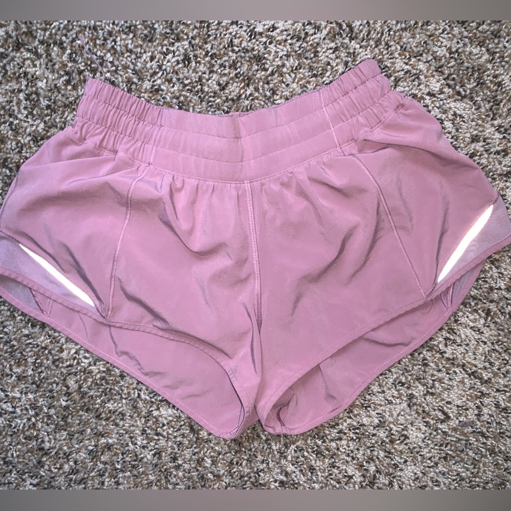 Lulu Lemon Hotty Hot shorts 2.5